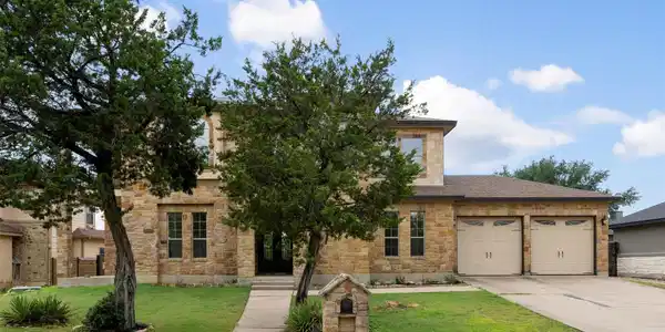 506 Lakeland CIR