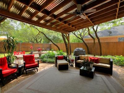 4044 Canyon Glen CIR