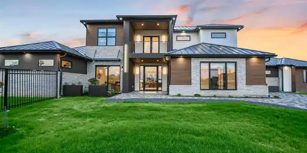 1806 Lauren DR