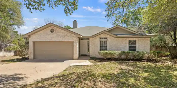 5709 Hudson Bend RD
