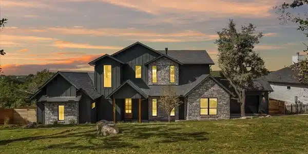 9006 Hobby LN