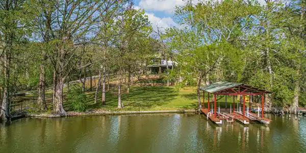 1707 River Hills RD