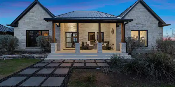 260 Chimney Cove DR