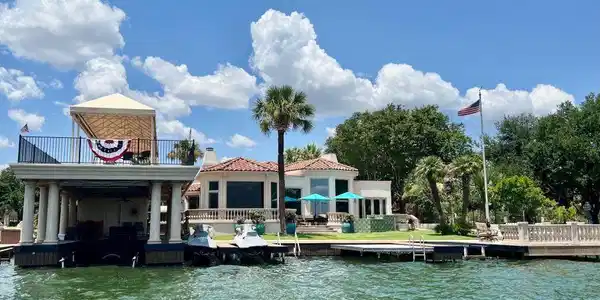 101 Far North CIR