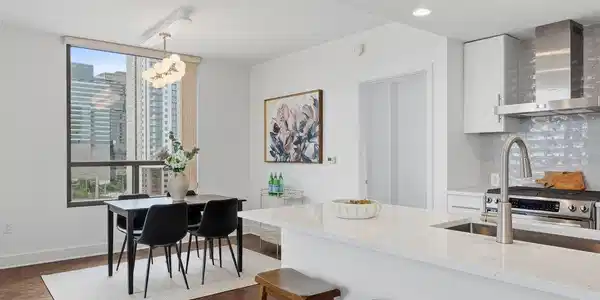 300 Bowie ST