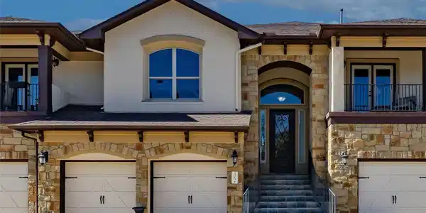303 Lombardia DR