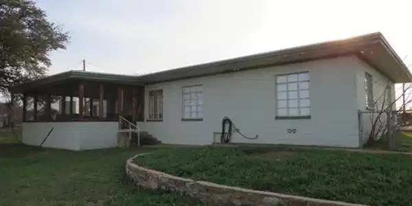3824 Ranch Road 261