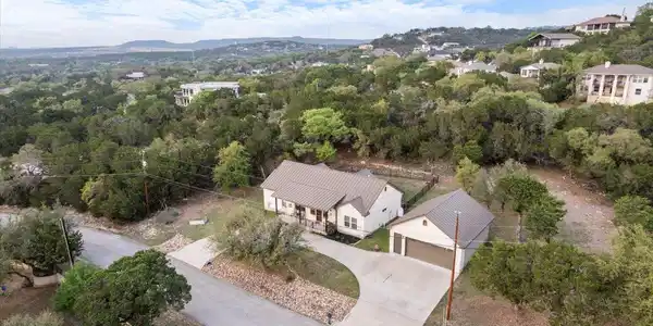 21100 Buena Vista