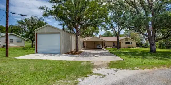518 ELM CIR