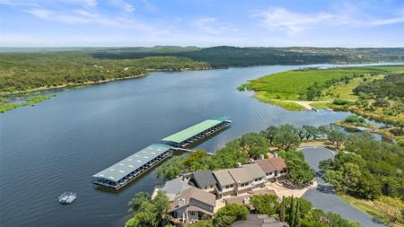 508 Harbor DR