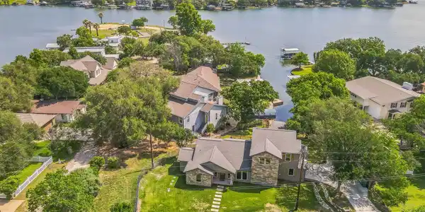 2403 Belaire East LN