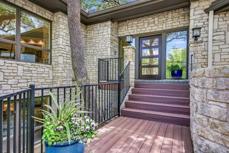 3901 Prentice LN