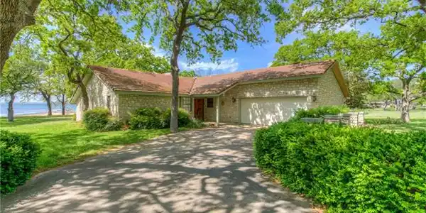 304 S Chaparral