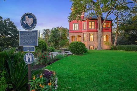 400 Academy DR