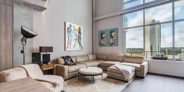 800 W 5th ST