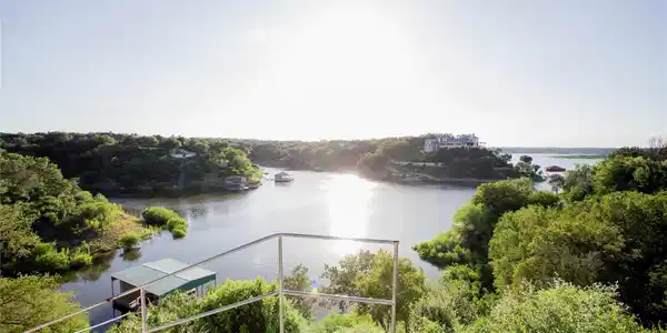 2918 Cliff PT