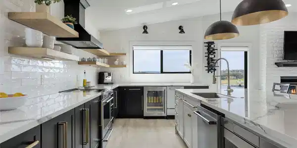 3900 Lake Park CV