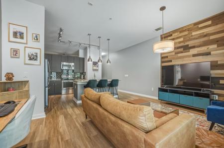 1900 Barton Springs RD