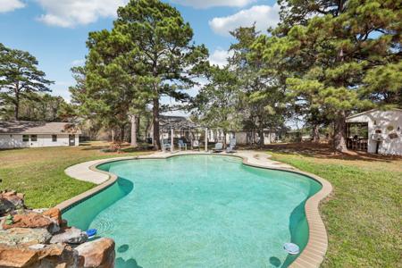 105 Daisy LN
