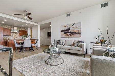210 Lee Barton DR