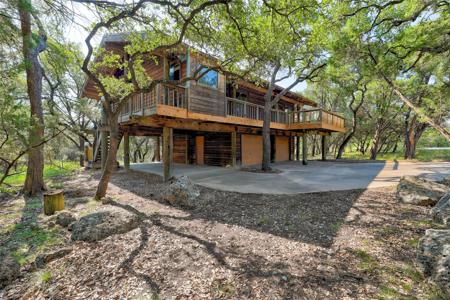 1503 Emerald RD