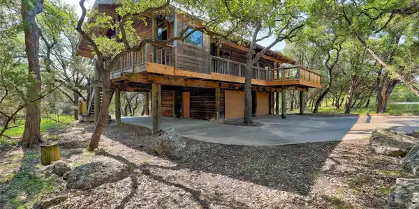 1503 Emerald RD