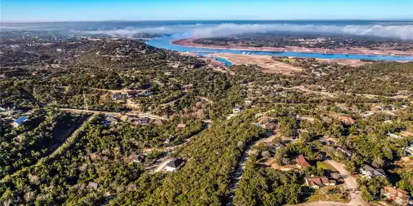 21007 Ridgeview LOOP