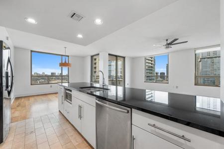 300 Bowie ST