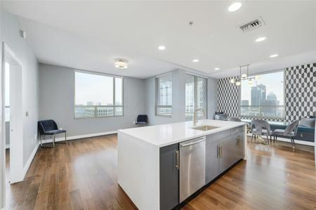 300 Bowie ST