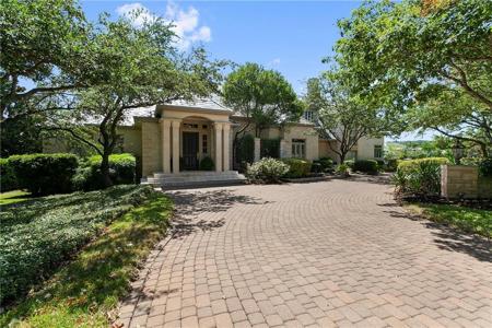 4105 Churchill Downs DR