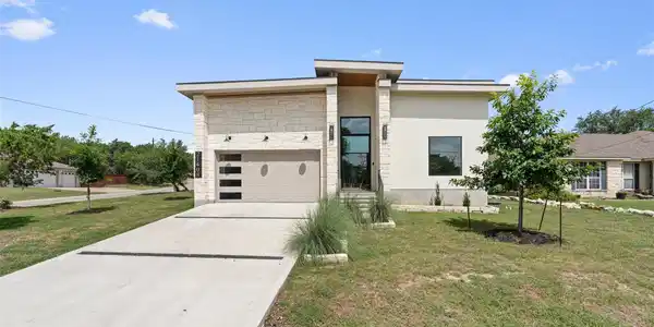21408 Lakefront DR