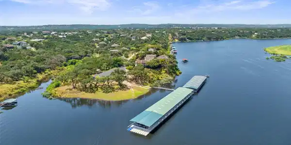 508 Harbor DR
