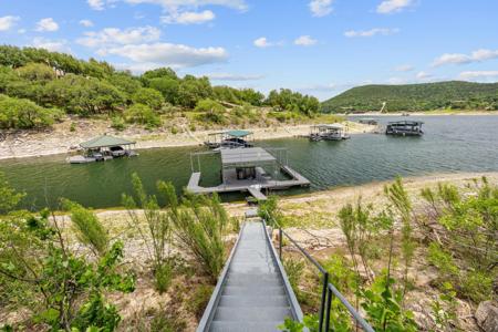 17620 Hunters Hollow