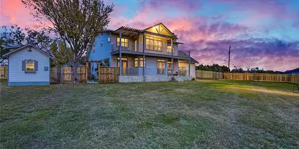 2302 PARKVIEW DR