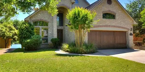 337 Meadowlakes DR
