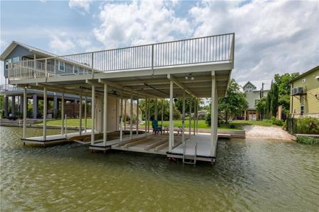 1601 Glencove Dr