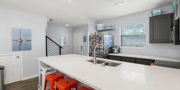 Image 4 Image 4