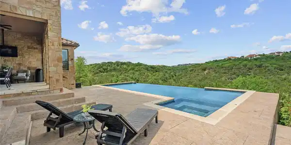409 Rocky Coast DR
