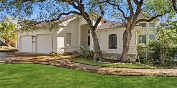 20607 Highland Lake LOOP