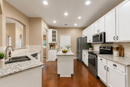 207 Cove Creek DR