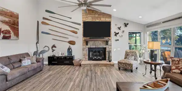 450 Pecan Creek DR