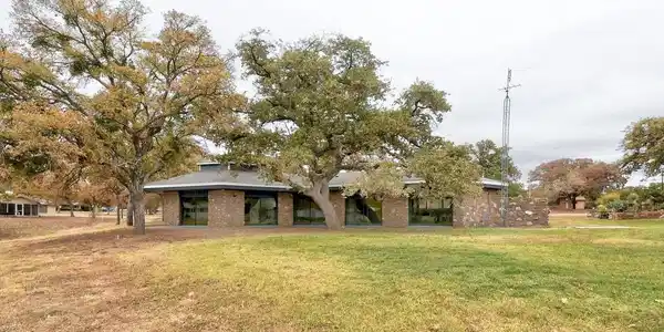 602 Cedar DR