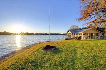 3408 Pack Saddle DR