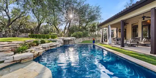 105 Harbor Hill DR