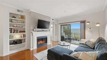 6000 Shepherd Mountain CV