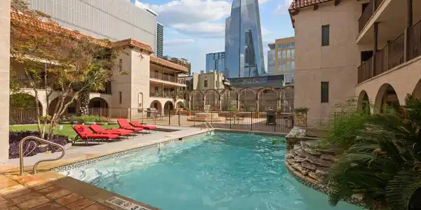 505 W 7th ST
