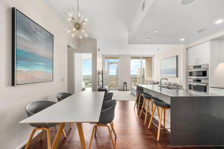 301 West Ave