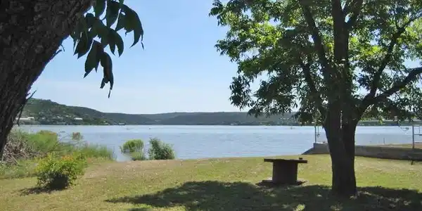 403 Lakeshore Loop
