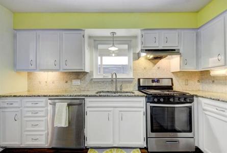 10107 Devereux DR