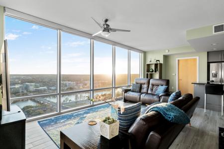 300 Bowie ST